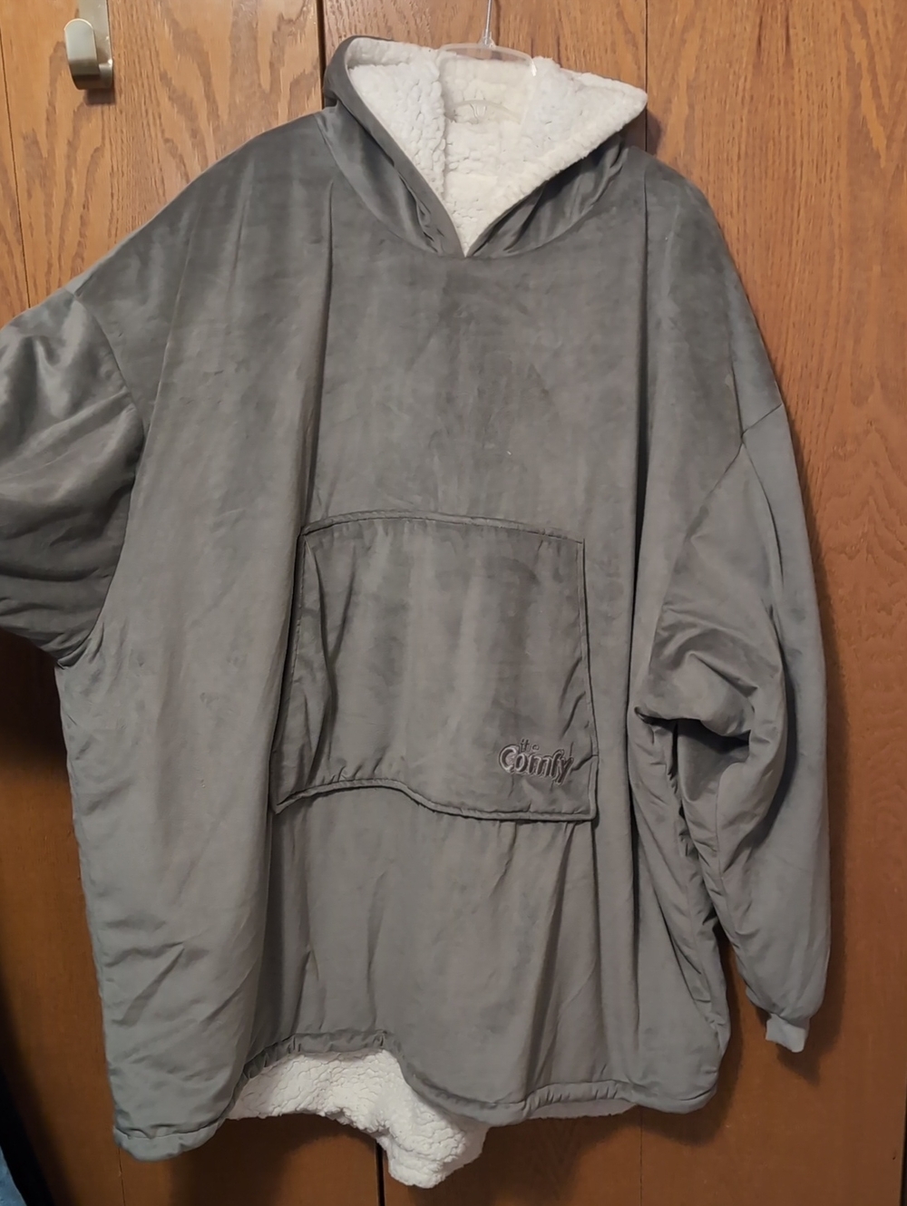 Cozy Sherpa-Lined Gray Hoodie Snuggie